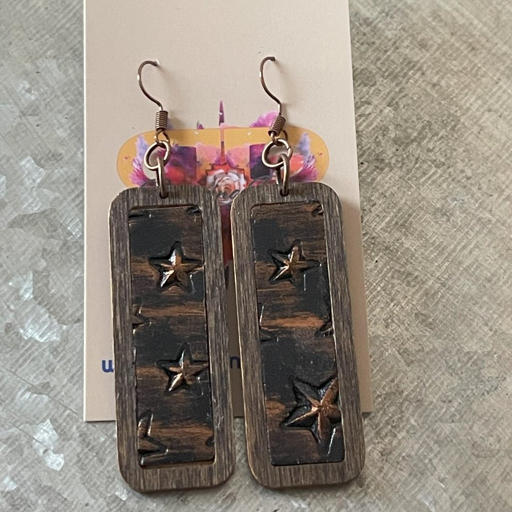 Booming Bliss Wooden Earrings - Picture 1 of 1